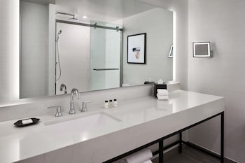 Room, 1 King Bed