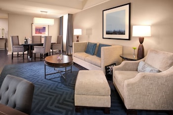 Palliser Suite, 1 Bedroom, City or Courtyard View