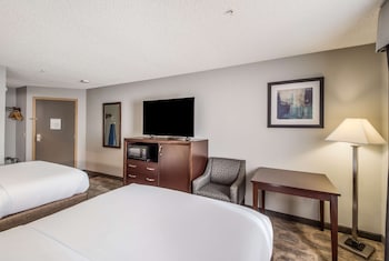 Room, 2 Queen Beds (Pet Friendly)
