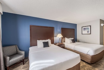 Room, 2 Queen Beds (Pet Friendly)