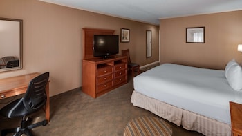 Standard Room, 1 King Bed, Non Smoking, Microwave