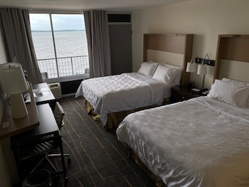 Standard Room, 2 Queen Beds, Balcony