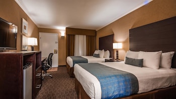 Standard Room, 2 Queen Beds, Non Smoking, Microwave