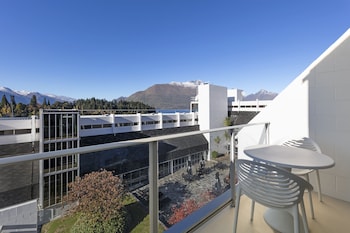 Standard Room, 1 King Bed, Balcony
