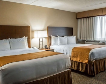 Suite, 2 Queen Beds, Non Smoking