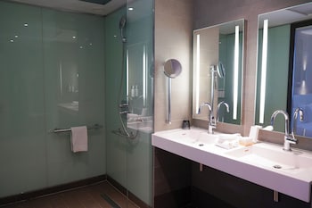 Junior Family Suite, 1 King Bed with 1 Double Sofa Bed