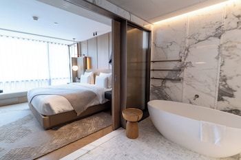 Signature Suite, Multiple Beds (Master)