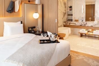 Signature Suite, Multiple Beds (Master)