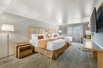 Standard Room, 2 Queen Beds, Refrigerator & Microwave (Walk-in Shower)