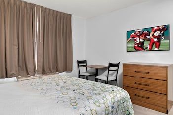Studio, 1 Queen Bed, Mobility Accessible, Non Smoking