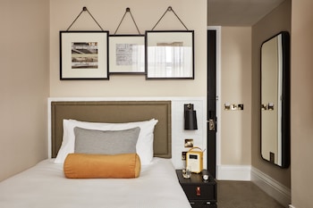 Classic Single Room