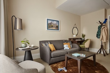 Signature Suite