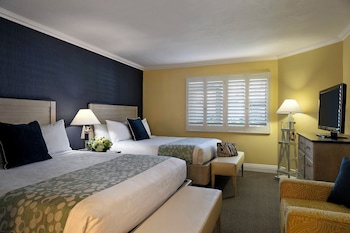 Suite, 2 Queen Beds, Courtyard View (Pet-Friendly)