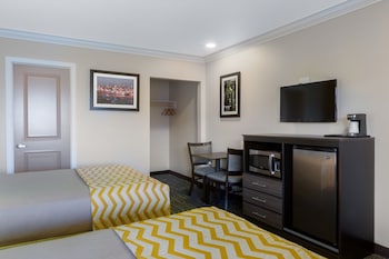 Standard Room, 2 Queen Beds, Non Smoking