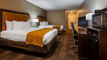 Standard Room, 2 Queen Beds, Accessible, Bathtub