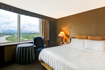Standard Room, 1 King Bed, River View