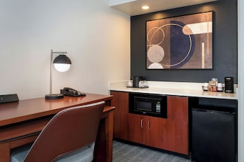 Suite, 1 Bedroom (Mobility Accessible, Tub)