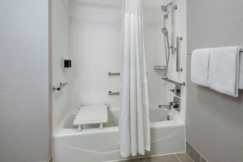 Suite, 1 Bedroom (Mobility Accessible, Tub)