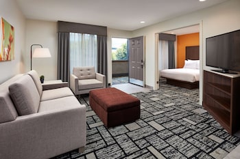 Suite, 2 Queen Beds, Accessible, Bathtub