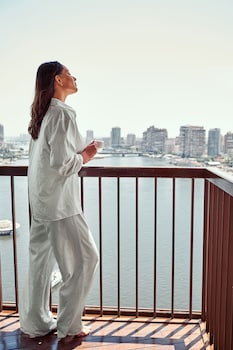 Club Suite, 1 King Bed, Club Lounge Access (Prestige)