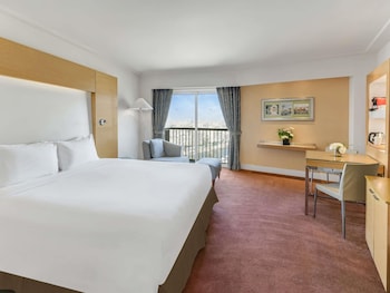 Premium Room, 1 King Bed, River View (High Floor, Partial Nile View)