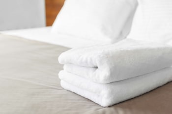 Suite, 1 King Bed with Sofa bed (Sofa Sleeper, 2 Rooms)