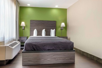 Suite, 2 Queen Beds, Non Smoking (Upgrade)