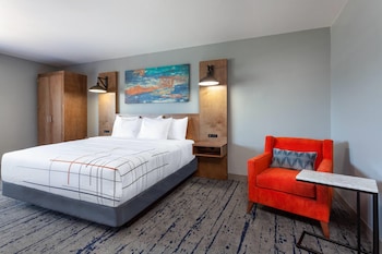 Suite, 1 King Bed, Non Smoking