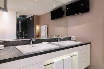 Deluxe Room, 2 Twin Beds, Park View