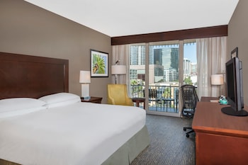 Room, 1 King Bed (Skyline)