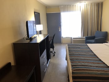 Room, 1 King Bed, Non Smoking (First Floor)