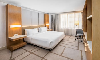 Room, 1 King Bed, Mobility Accessible