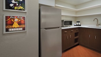 Family Suite. Wheelchair accessible with tub and option for hearing accessibility.  1 queen bed, 2 q
