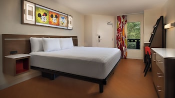 Standard Room. Wheelchair accessible with tub and option for hearing accessibility.  1 king bed.