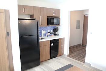 Suite, 2 Queen Beds, Mobility Accessible, Non Smoking (Communications)