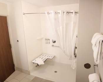 Standard Room, 2 Queen Beds, Mobility Accessible, Non Smoking (Communications)