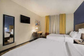 Room, 2 Queen Beds, Non Smoking (Efficiency)