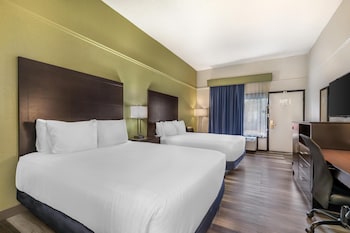 Standard Room, 2 Queen Beds, Non Smoking, Refrigerator & Microwave