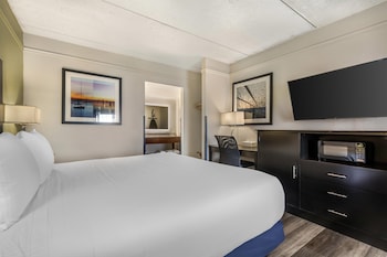 Standard Room, 1 King Bed, Non Smoking, Refrigerator & Microwave