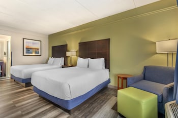 Standard Room, 2 Queen Beds, Non Smoking, Refrigerator & Microwave