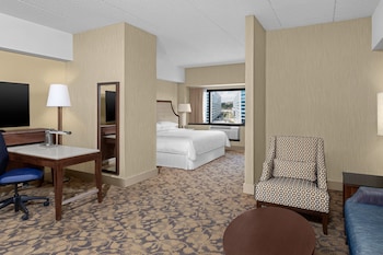 Deluxe Room, 1 King Bed