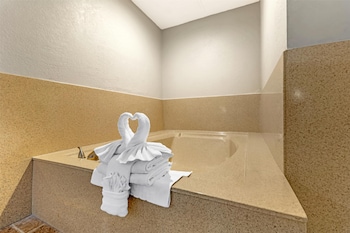 Standard Room, 1 King Bed, Non Smoking, Jetted Tub