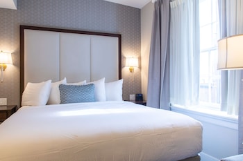 Superior Room, 1 King Bed, Non Smoking (with Sofabed)