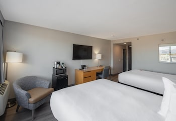 Coast Two Queen Bed