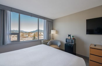 Coast Two Queen Bed