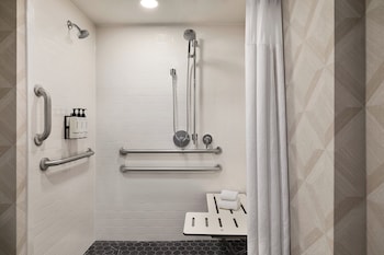 Standard Room, 1 King Bed, Accessible (Communications)