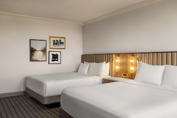 Standard Room, 2 Queen Beds, Accessible (Communications)