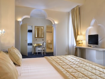 Deluxe Double or Twin Room, Canal View