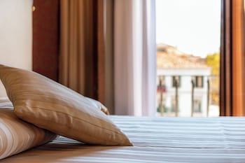 Superior Double or Twin Room, Canal View