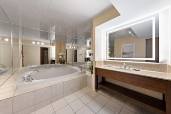 Presidential Suite, 1 King Bed, Non Smoking (Wellness)